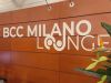 Il logo dell'area lounge di BCC Milano all'interno del Teatro